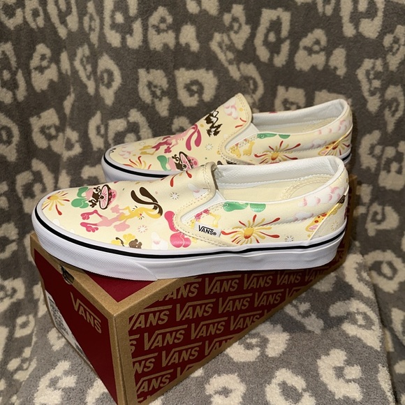 Vans Classic Slip-On Sneakers 👟in Get Outdoors/Classic White New 🆕 Never Worn - Picture 4 of 17